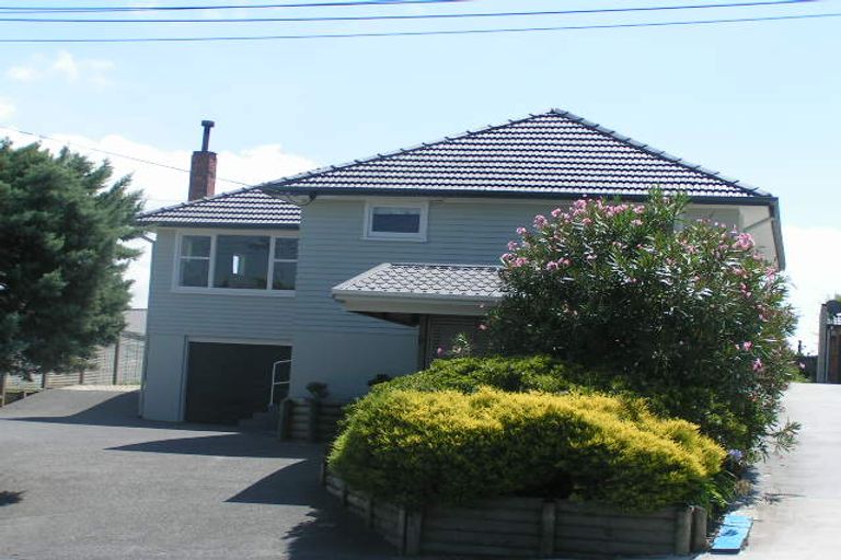 Photo of property in 1/17 Tristram Avenue, Forrest Hill, Auckland, 0620