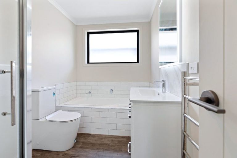 Photo of property in 14 Hinaki Street, Poike, Tauranga, 3112