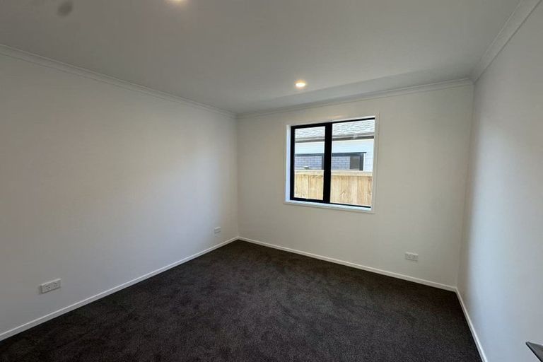 Photo of property in 10 Enchantment Lane, Karaka, 2113