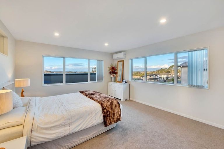 Photo of property in 92 Babich Road North, Ranui, Auckland, 0612