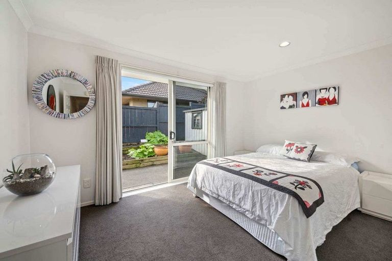 Photo of property in 20 Byblos Place, The Gardens, Auckland, 2105