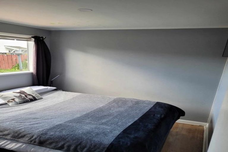 Photo of property in 2/3 School Road, Plimmerton, Porirua, 5026