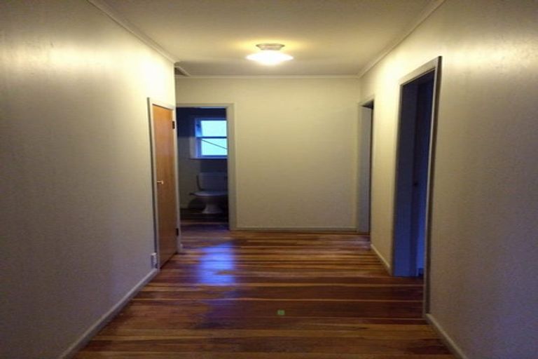 Photo of property in 45 Miro Street, New Lynn, Auckland, 0600
