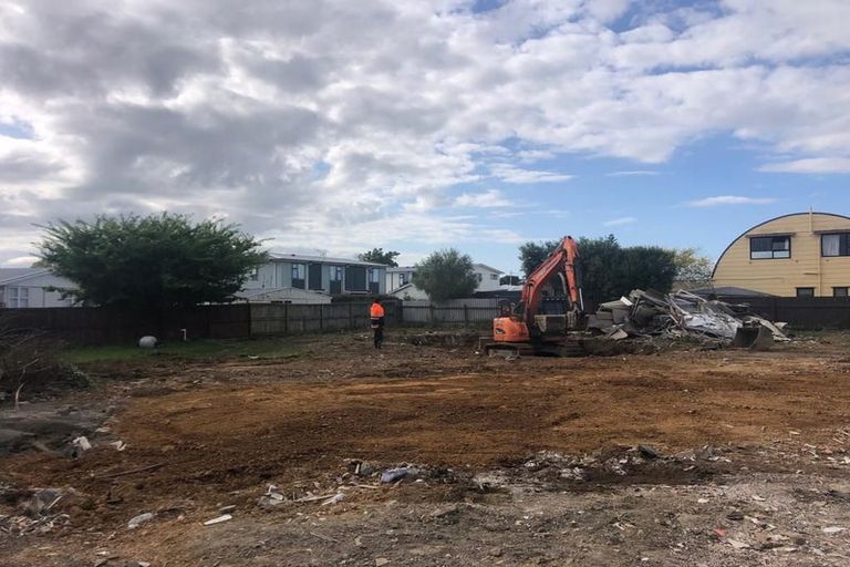 Photo of property in 9 Blanes Road, Weymouth, Auckland, 2103