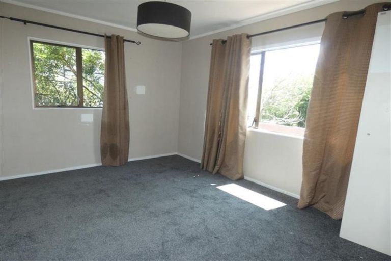 Photo of property in 1/7 Courant Place, Clover Park, Auckland, 2019