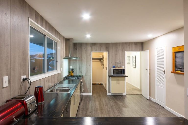 Photo of property in 17 Anaru Place, Awapuni, Palmerston North, 4412