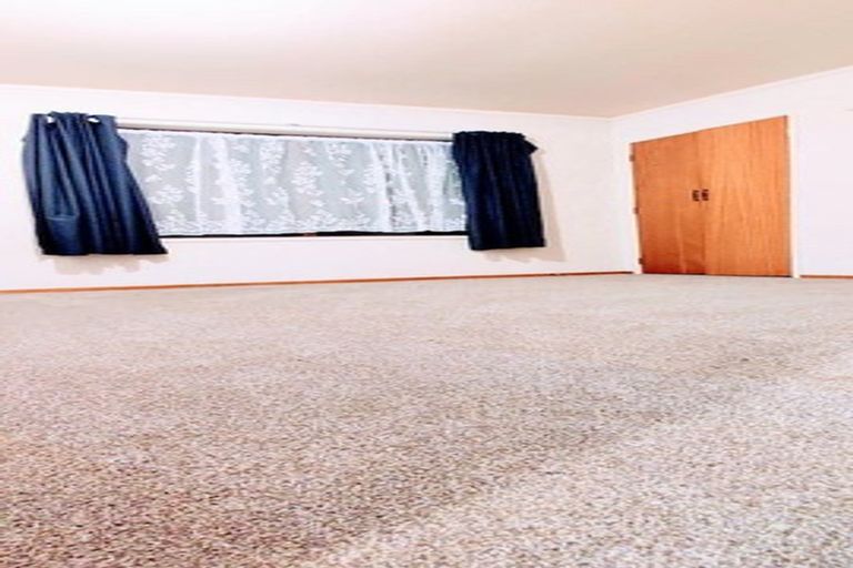 Photo of property in 41 Miltonia Avenue, Te Atatu South, Auckland, 0610