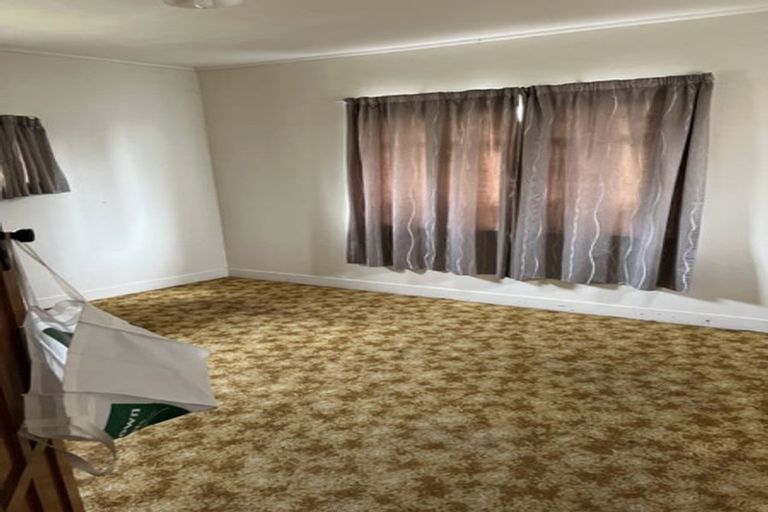 Photo of property in 196 Hillcrest Road, Hillcrest, Hamilton, 3216