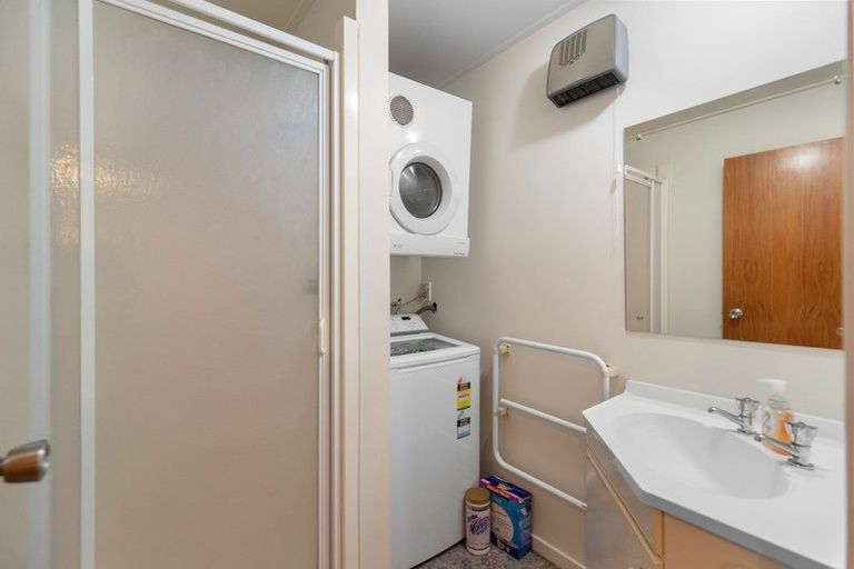 Photo of property in 18b Avalon Crescent, Fernhill, Queenstown, 9300