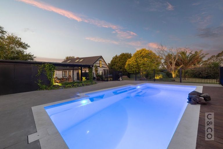 Photo of property in 855 State Highway 16, Waimauku, 0812