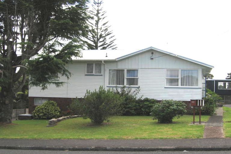 Photo of property in 68 Royal View Road, Te Atatu South, Auckland, 0610
