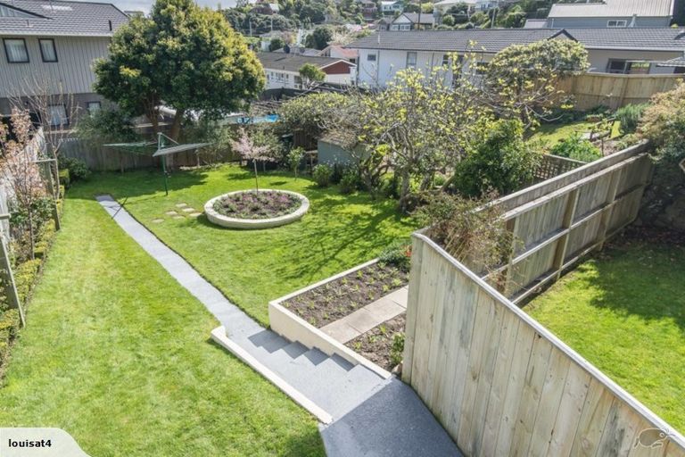 Photo of property in 10 Cavendish Square, Strathmore Park, Wellington, 6022