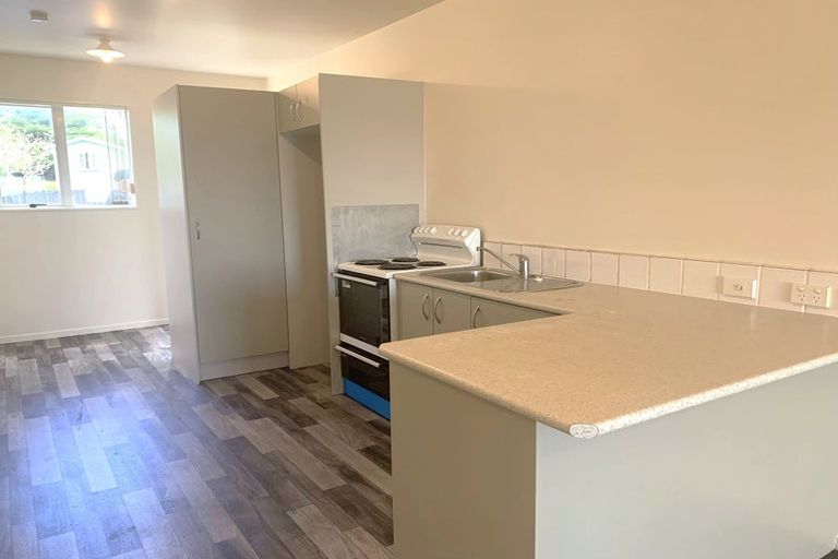 Photo of property in 15/242 Great North Road, Henderson, Auckland, 0612