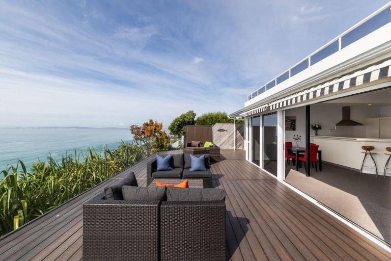 Photo of property in 132 Priestley Terrace, Bluff Hill, Napier, 4110