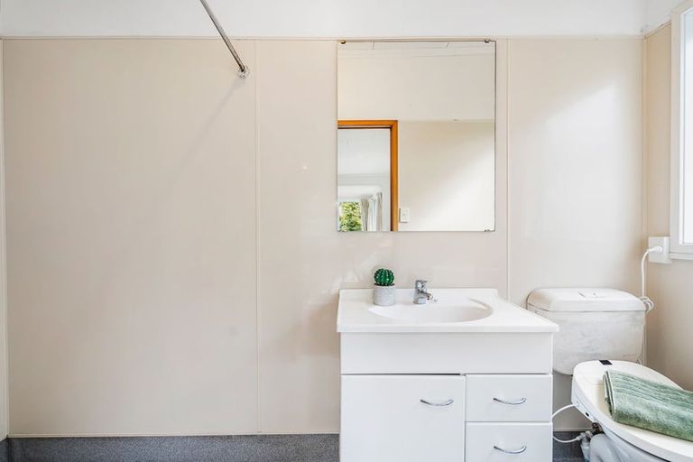 Photo of property in 52 Mckinley Road, Kokopu, Whangarei, 0179