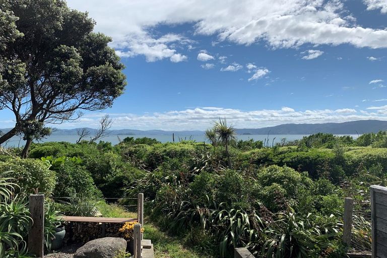 Photo of property in 17 Boardwalk Lane, Seatoun, Wellington, 6022