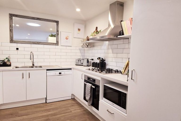 Photo of property in 36 Liberation Road, Papakura, 2110