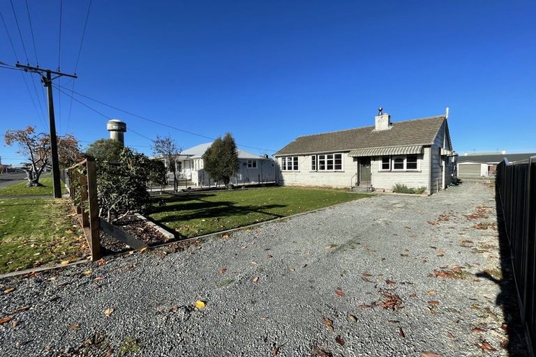 Photo of property in 17 Queen Street, Winton, 9720