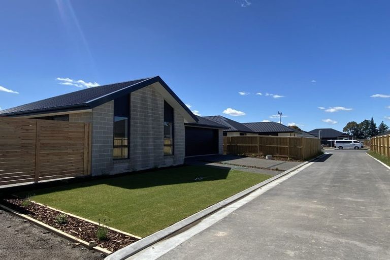 Photo of property in 155 Shillingford Boulevard, Rolleston, 7615