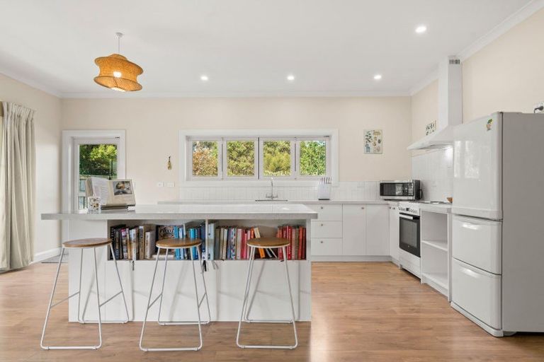 Photo of property in 6 Mckerrow Place, Featherston, 5710