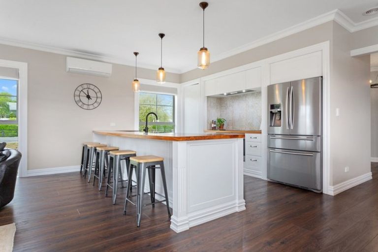 Photo of property in 121 Saint Kilda Road, Cambridge, 3434