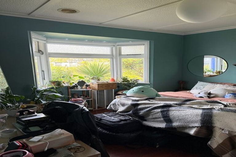 Photo of property in 16 Asquith Terrace, Brooklyn, Wellington, 6021