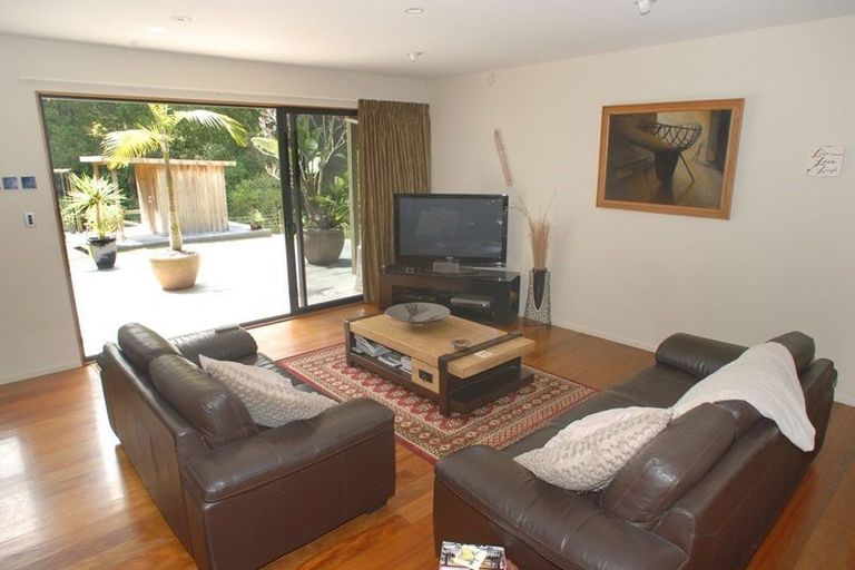 Photo of property in 16 Jack Barry Road, Waitoki, Albany, 0794