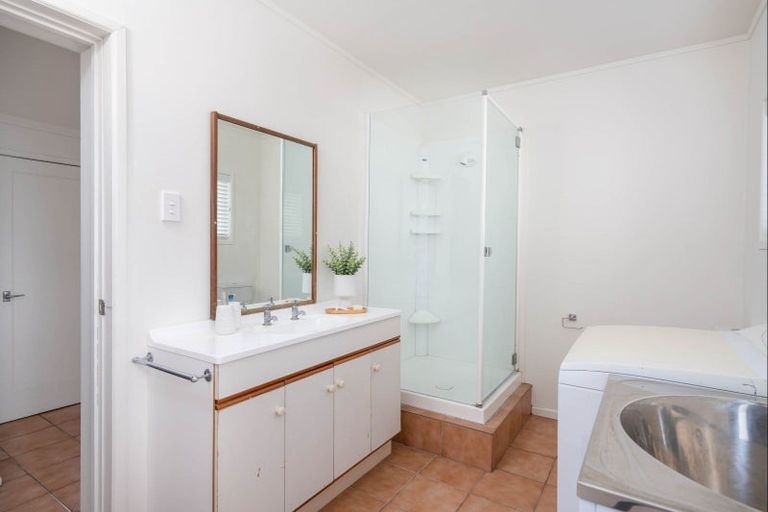 Photo of property in 6 Liston Avenue, Hilltop, Taupo, 3330