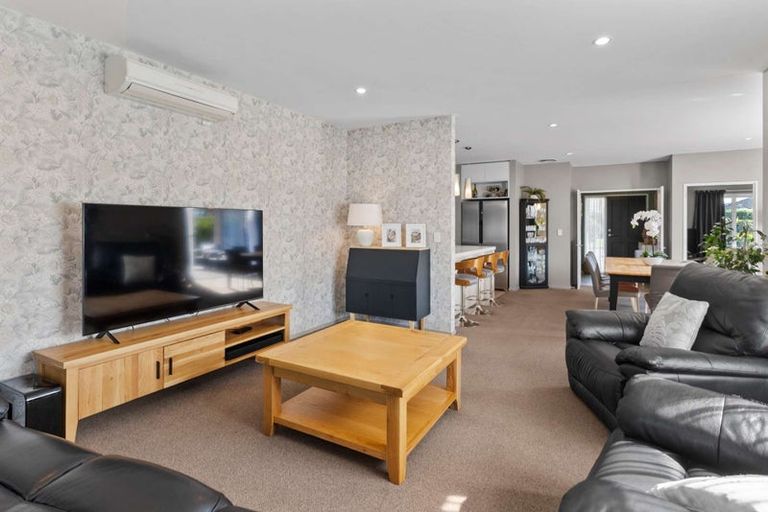 Photo of property in 62 Aroha Street, Pegasus, 7612