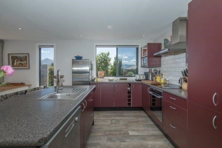 Photo of property in 25 Frye Crescent, Albert Town, Wanaka, 9305