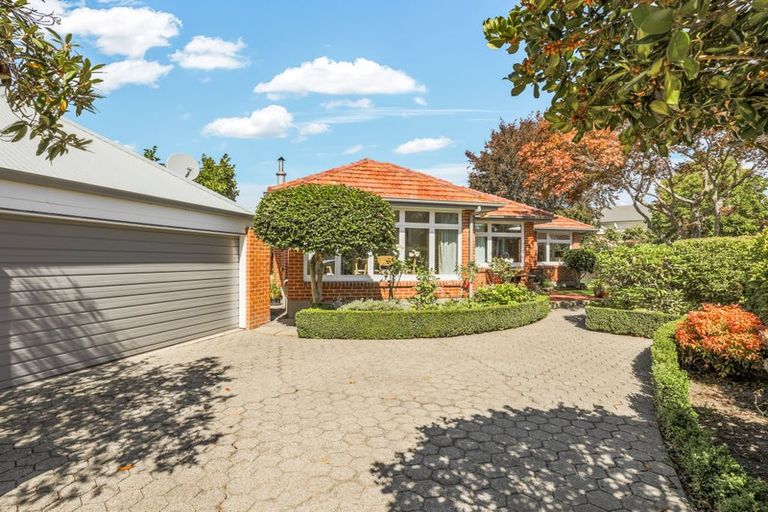Photo of property in 71 Hamilton Avenue, Ilam, Christchurch, 8041
