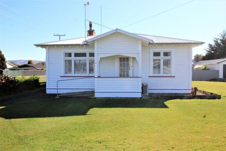 Photo of property in 35 Fox Street, Woodville, 4920