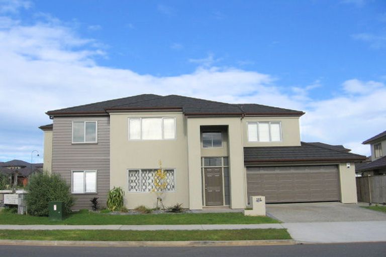 Photo of property in 142 Cyril French Drive, Flat Bush, Auckland, 2016