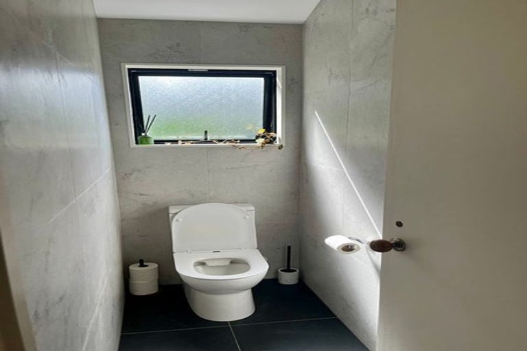 Photo of property in 2/3a City View Terrace, Birkenhead, Auckland, 0626