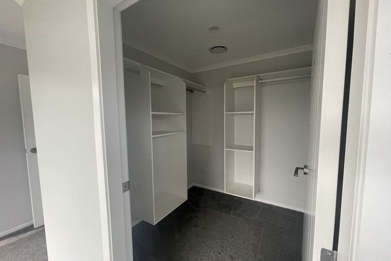 Photo of property in 22 Kerrigan Crescent, Wallaceville, Upper Hutt, 5018