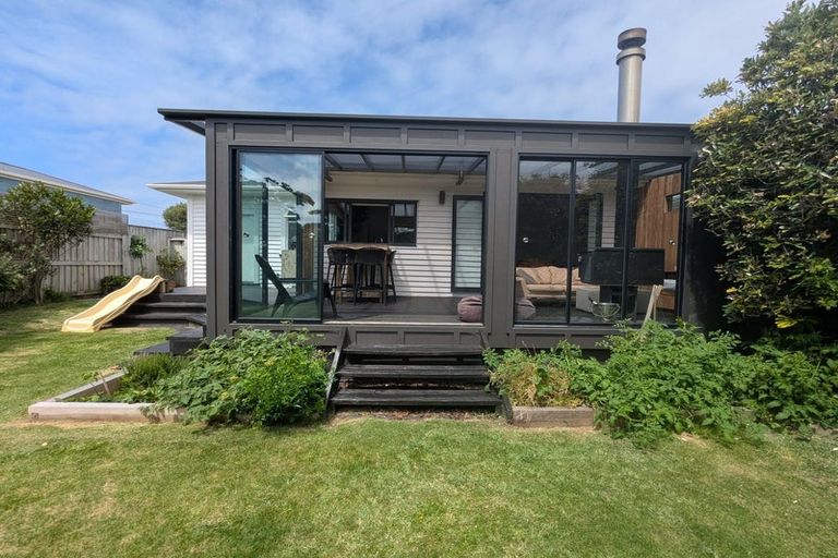 Photo of property in 80a Lyall Parade, Lyall Bay, Wellington, 6022