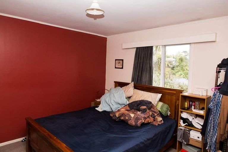 Photo of property in 4 Hallewell Crescent, Johnsonville, Wellington, 6037