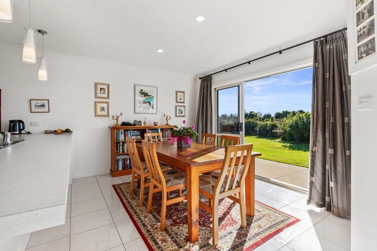 Photo of property in 95 Oriental Parade, Papamoa Beach, Papamoa, 3118