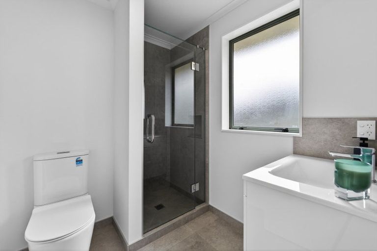 Photo of property in 42 Brooklyn Heights Drive, Kelvin Grove, Palmerston North, 4414