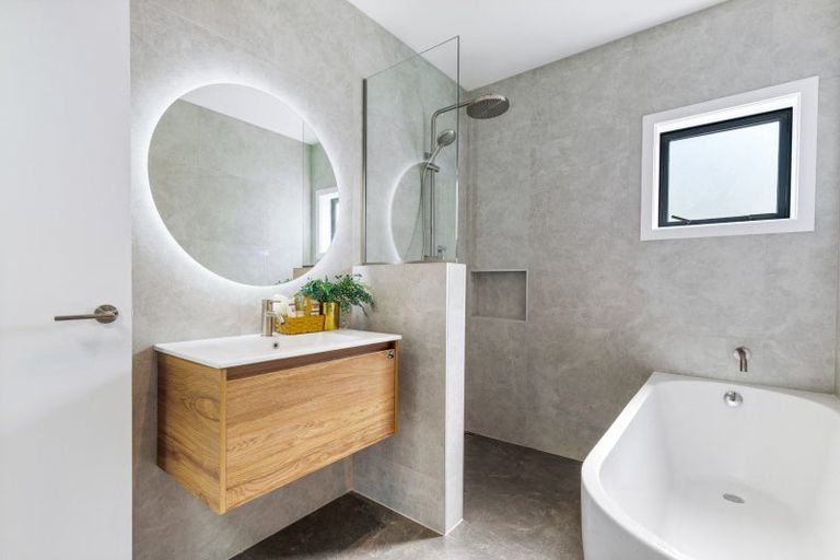 Photo of property in 15 Schnapper Rock Road, Greenhithe, Auckland, 0632