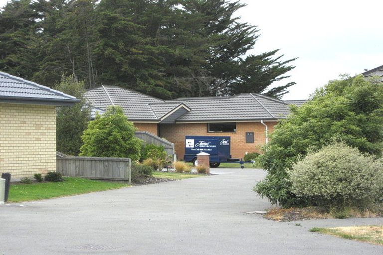 Photo of property in 10a Puhara Avenue, Parklands, Christchurch, 8083