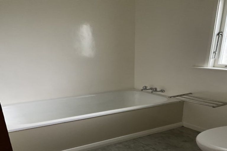 Photo of property in 69 Paynters Avenue, Strandon, New Plymouth, 4312