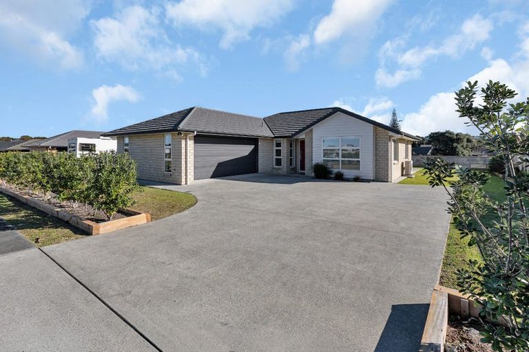 Photo of property in 80 Tamure Place, Ruakaka, 0116