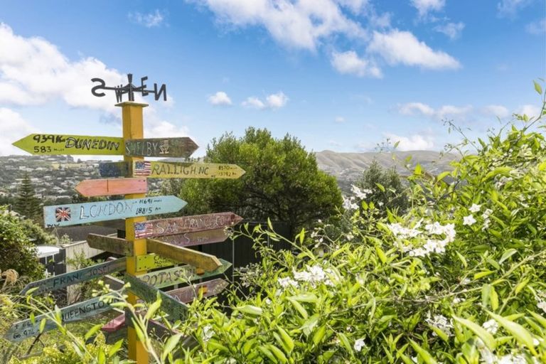 Photo of property in 13 Paparangi Crescent, Paparangi, Wellington, 6037