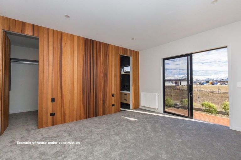 Photo of property in 43 Pounamu Avenue, Albert Town, Wanaka, 9305