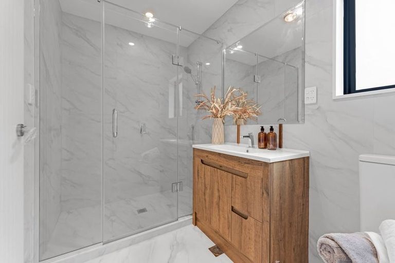 Photo of property in 8 Peara Place, Henderson, Auckland, 0610