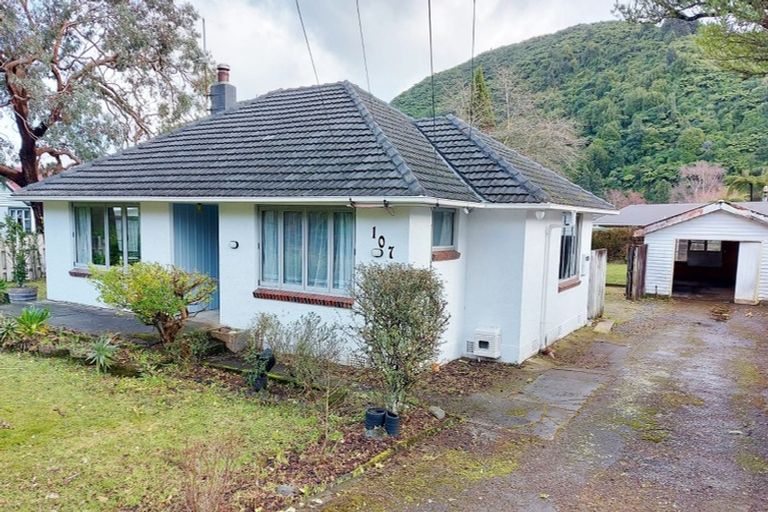 Photo of property in 107 Akatarawa Road, Birchville, Upper Hutt, 5018