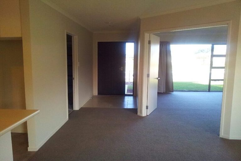 Photo of property in 37 Faringdon Boulevard, Rolleston, 7615