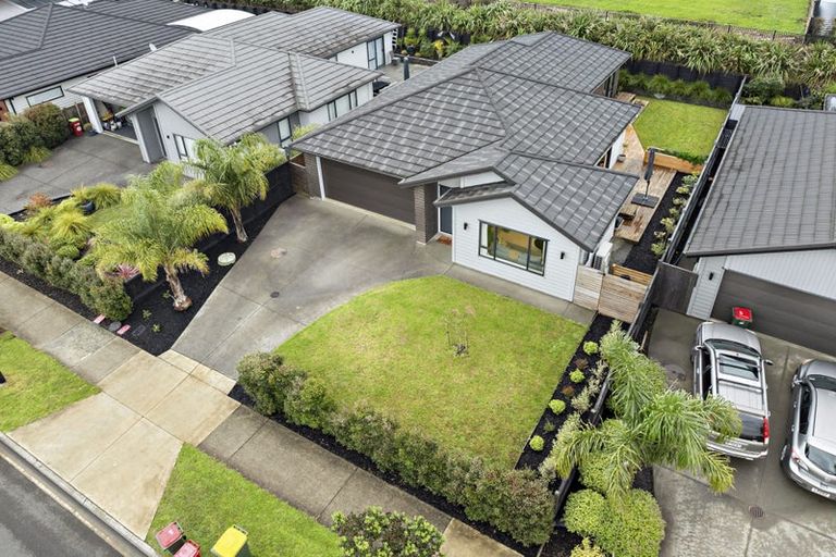 Photo of property in 99 Vinistra Road, Huapai, Kumeu, 0810