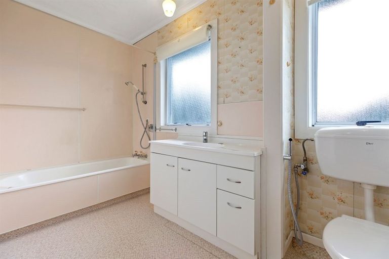 Photo of property in 24a Hall Road, Matua, Tauranga, 3110